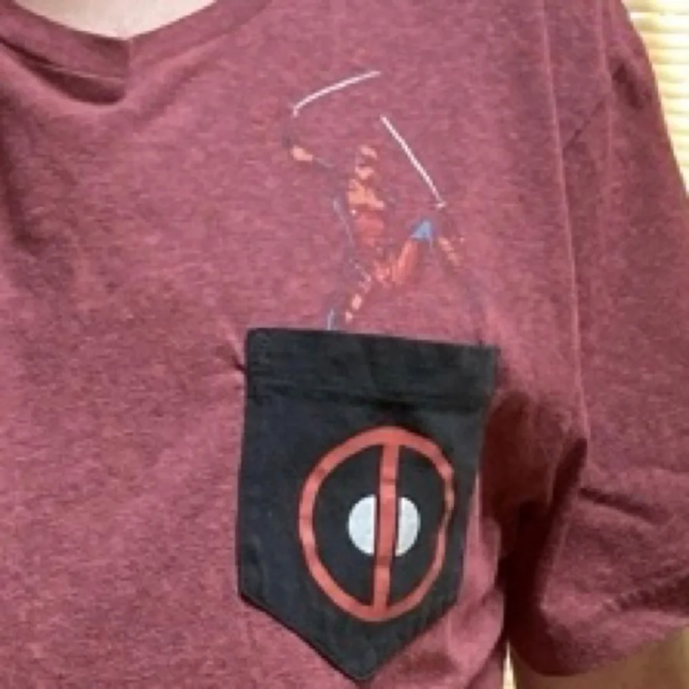 DEADPOOL Maroon Short Sleeve T-Shirt with Chest Pocket Mens Medium - Picture 5 of 14